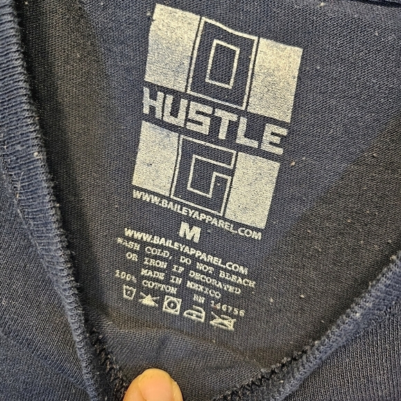 Hustle Stacks No Cap Dark Blue Teddy Bear Reppin the 80's 100% Cotton Size M - Picture 4 of 4